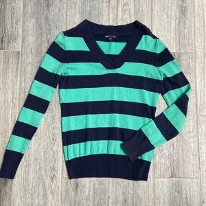 Gap v-neck navy and sea foam sweater in size medium.